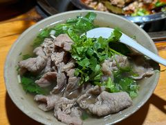 -大众跷脚牛肉馆·非遗传承单位(峨眉山店)