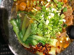 牛肉米线-八月美食小馆(银泰城总店)