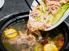 -野迹·石橄榄鸡·烧烤(新洲店)