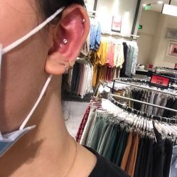 -花师傅专业手穿耳洞打耳洞穿孔