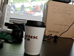 -岩顶健身(玄武店)