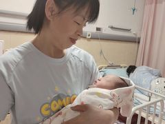 -乐禧母婴全自营月嫂(宝山店)