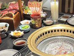 -山川小町·极番烧肉(新地假日广场店)
