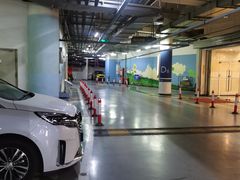-金融街购物中心停车场