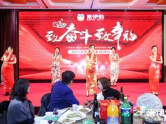 -秀丽美好演出服装租赁合唱主持人礼服实体店(中关村科技发展大厦店)