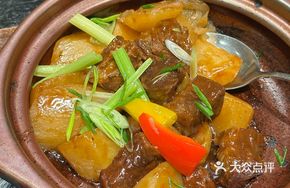 Qin川 Beef Shank Stewed with Highland Radish