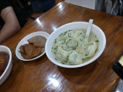 特色荠菜馄饨-潘国仙耳光馄饨(黄家阙路店)