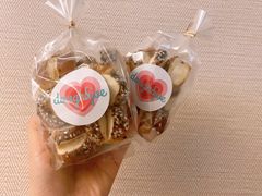 海盐芝麻碱水球-Dough&Joe团憩(瑞虹天地月亮湾店)