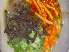 -百春原湖南牛肉粉(百联世纪店)