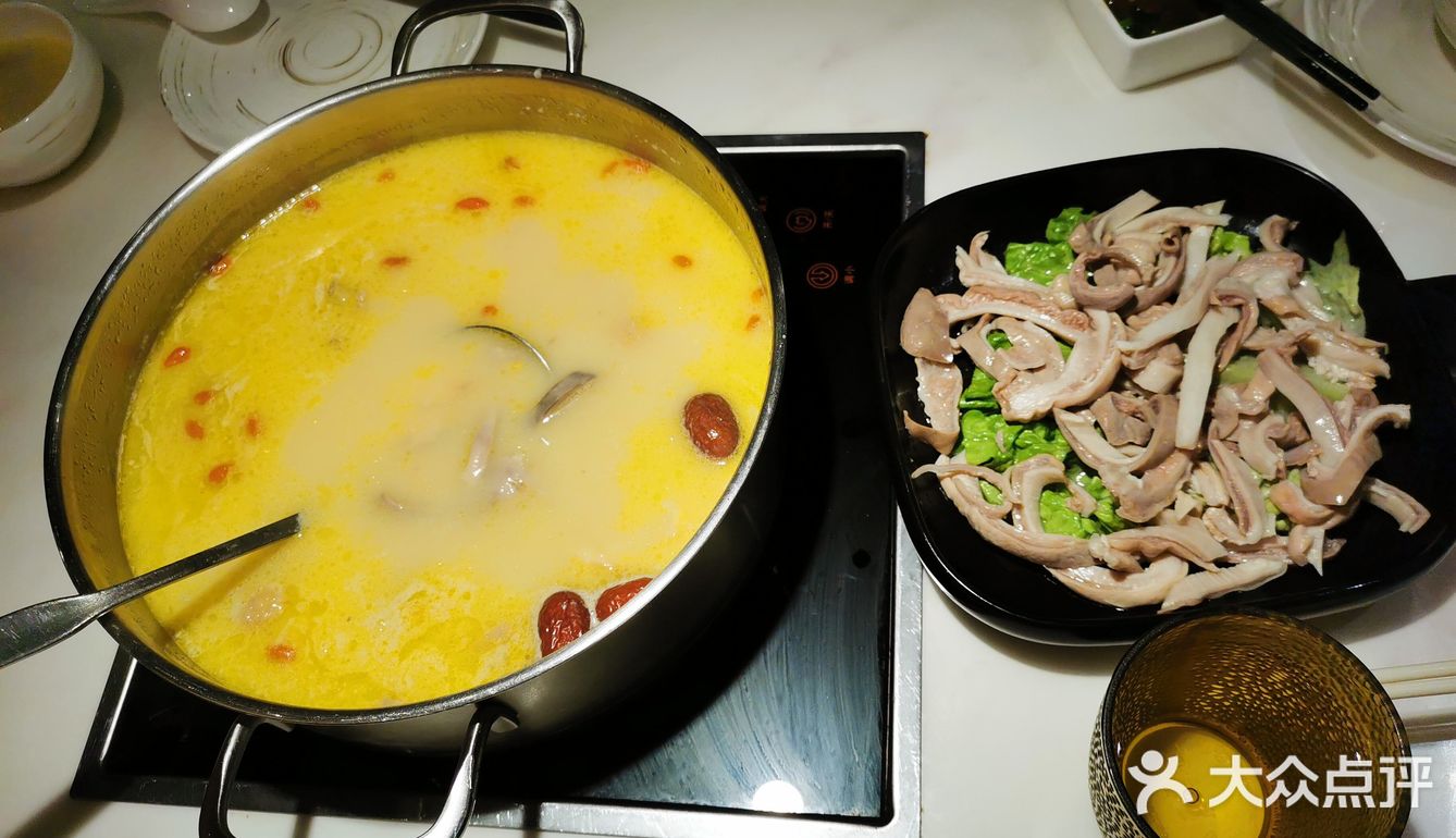 那天刚滑完冰太饿了，后面顾着吃忘了拍照