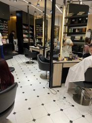 -HAIR CORNER