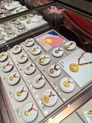 -周大福 CHOW TAI FOOK(新世界百货崇文店)