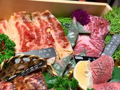 -山川小町·极番烧肉(新地假日广场店)