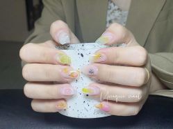 -尤柰可-奶耳美甲美睫