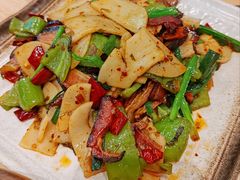 腾冲饵块炒腊肉-米店·云南菜(南门店)
