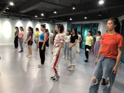 -STAR舞蹈工作室