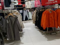 -优衣库(红谷滩万达店)