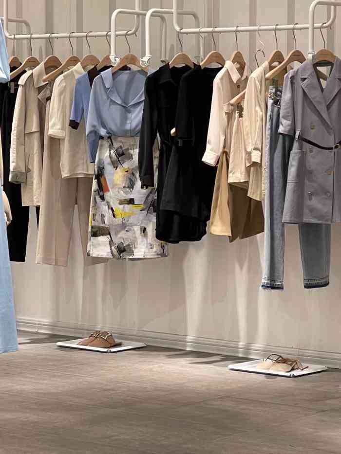 乐客城二的女装基本全部."-大众点评移动版