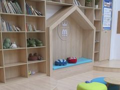 -蒙蒙狮蒙台梭利儿童之家