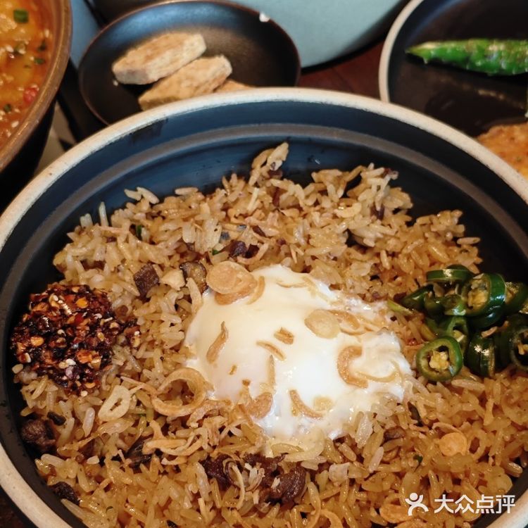 找到了～一家适合情侣约会的餐厅 