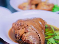 -Kha Mu Charoensang(Silom)