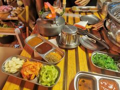-叽叽扎扎烤肉场(生态城万达店)
