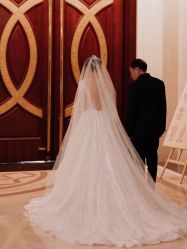 -Flora婚纱礼服定制租赁店