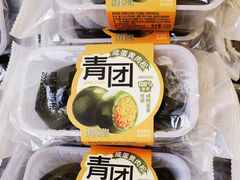 咸蛋黄肉松青团-味多美(上南路店)