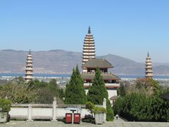 -三塔倒影公园