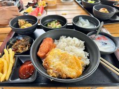 -腾冲洞山温泉村