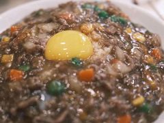 窝蛋牛肉饭-喜莲咖啡