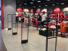 -PUMA品牌自营折扣店(武汉永旺梦乐城店)