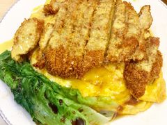 咖喱滑蛋吉列猪扒饭-传屋记茶餐厅(世纪年华店)