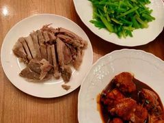 -爱的果实月嫂育婴师(世纪东方店)