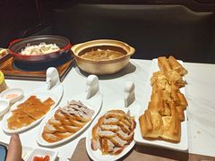 -皇城根·鲁菜济南菜·吊炉烤鸭·炒鸡鱼头(济南旗舰店)