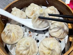 -莱莱小笼·乔艾