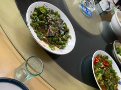 -芦茨金富饭庄·25年老字号·专做稻草鸡