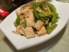 -赋石水库船头鱼红房子饭店