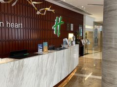 -上海虹桥君丽假日酒店(娄山关路地铁站店)