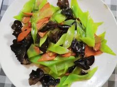 -红樱桃月嫂育婴师(徐汇总店)