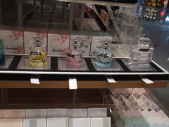 -名创优品(广东东莞东城万达2店)