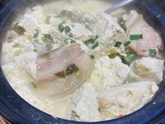 -魏铭鱼头捞饭(晋阳路店)