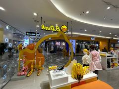 -王府井百货熙地港店