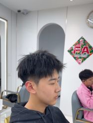 -阿三造型烫染•接发