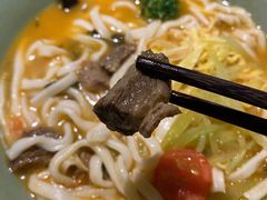 特制雪菜牛腩面-陳八两面家(滨江天街店)