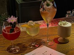-FOUR PLAY BAR