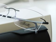 -目艮眼镜SHOWROOM(品牌集合店)