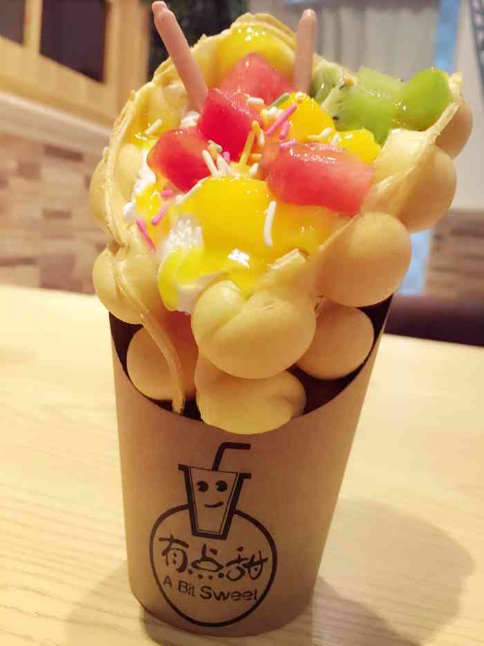 打分 鸡蛋饼的新创新,好多人都有对鸡蛋饼的记忆,就是雪糕很容易化了.