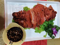 特色酱肘子-北平味道.京味菜.烤鸭(梨园店)