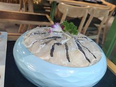 -鹿鸣山草本茶香火锅(园西路店)